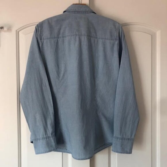 Never Been Worn J Crew Factory Chambray Shirt in Signature Fit - Picture 9 of 10